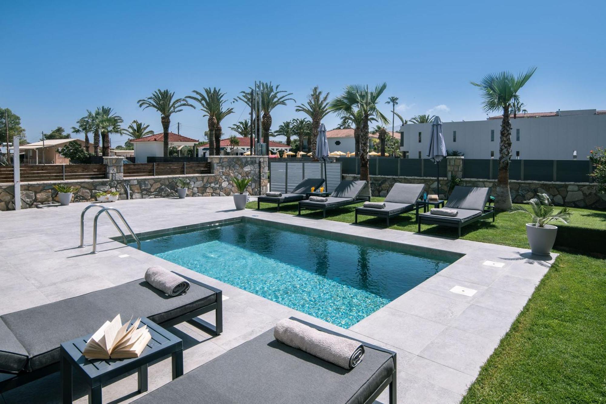 Sunwhite Villas - Private Pool & Cozy Atmosphere, By Zantewize Laganász Kültér fotó