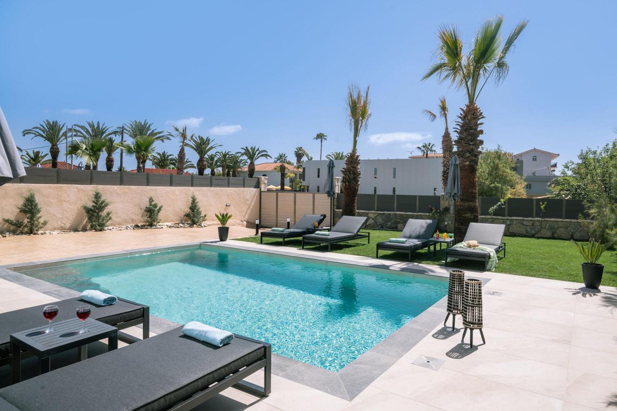 Sunwhite Villas - Private Pool & Cozy Atmosphere, By Zantewize Laganász Kültér fotó